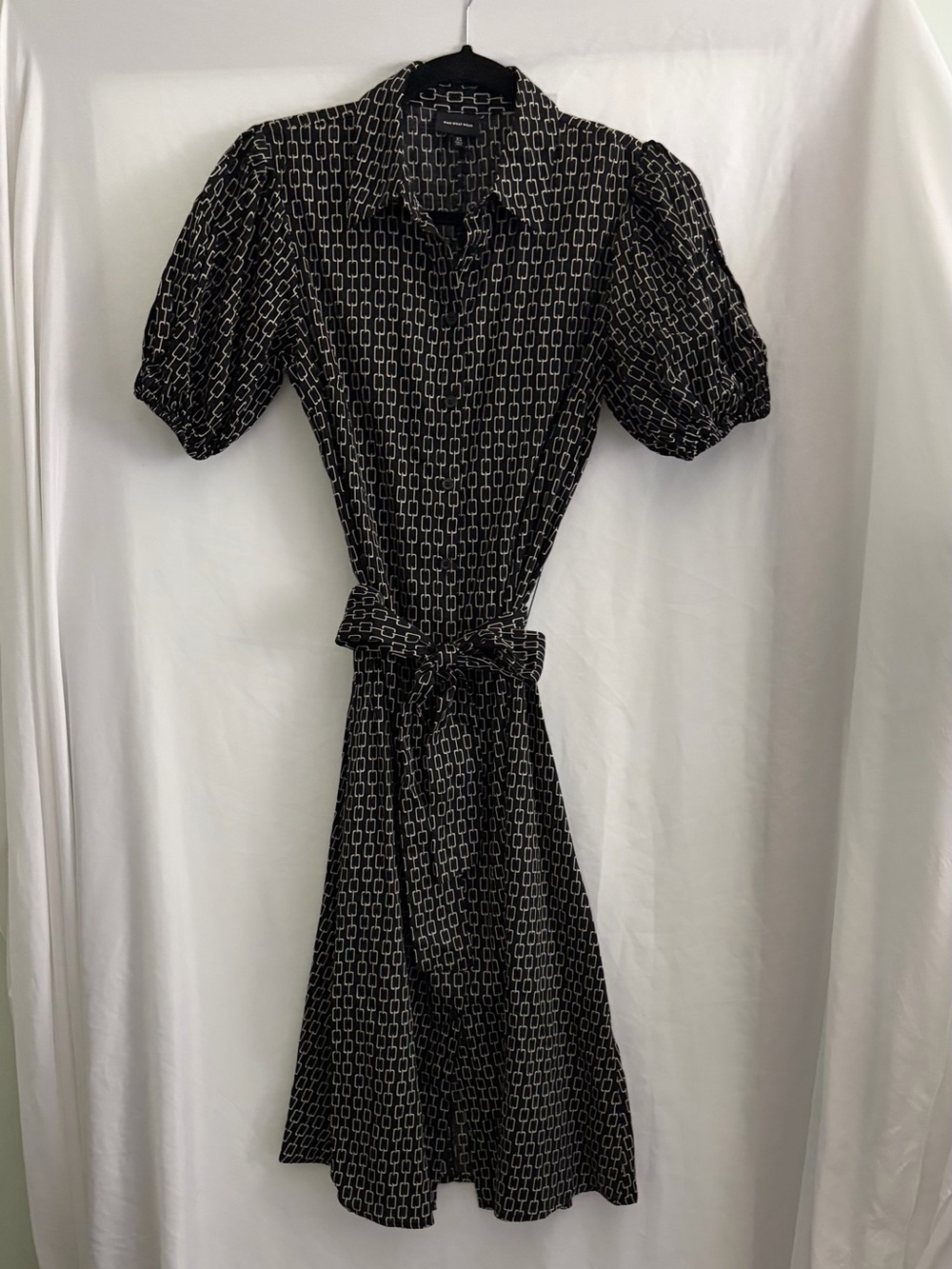 Who What Wear Black Geometric Midi Shirt Dress with Waist Tie